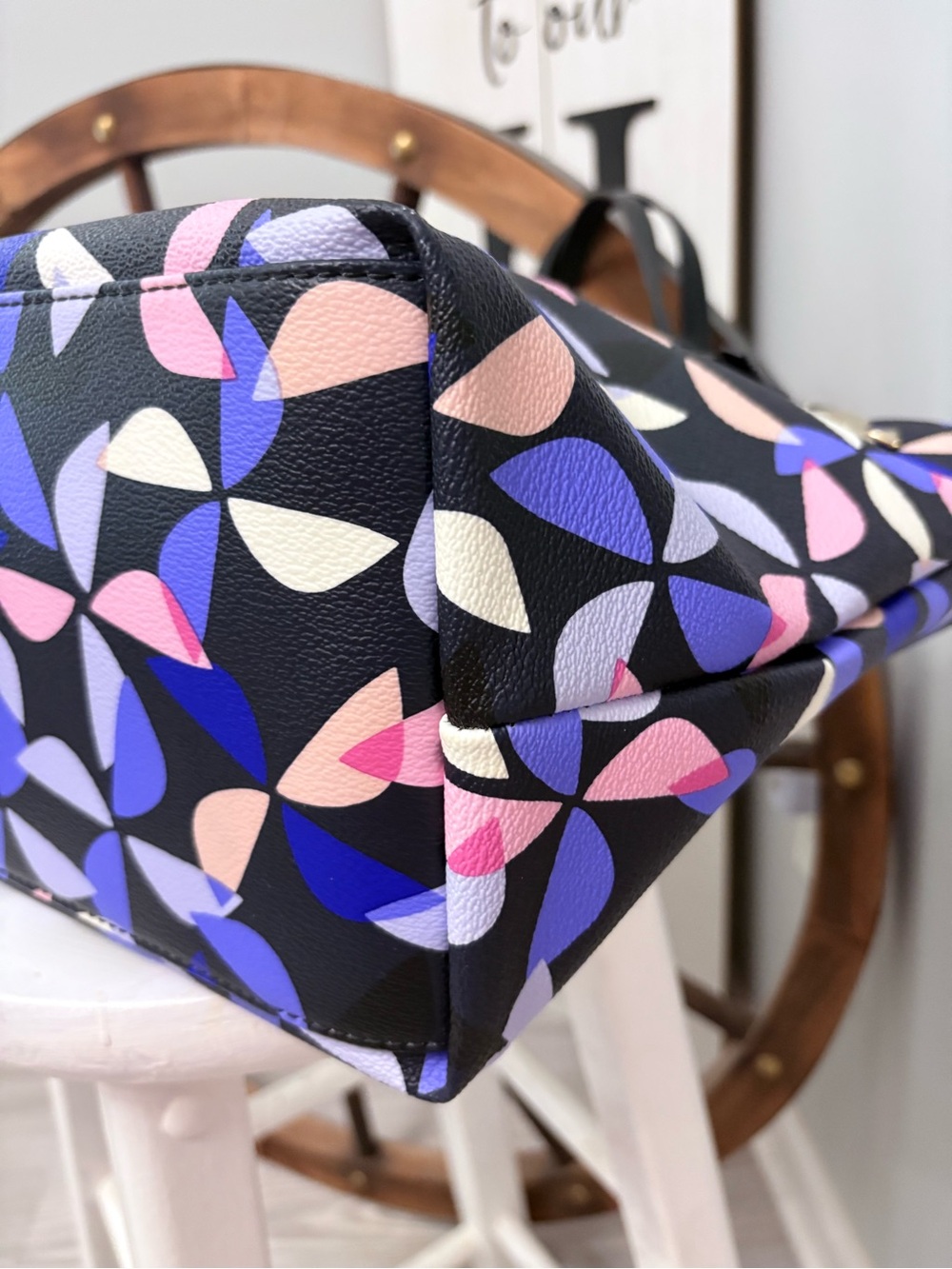 kate spade ♠️ Black & Multi Color Petal-Print Tote NWOT - Picture 6 of 9